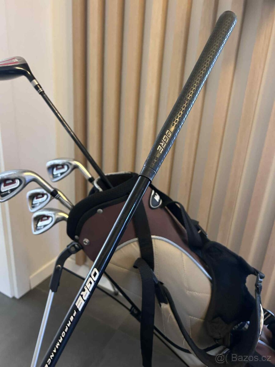 Prodám půlset golfových holí INESIS - 10