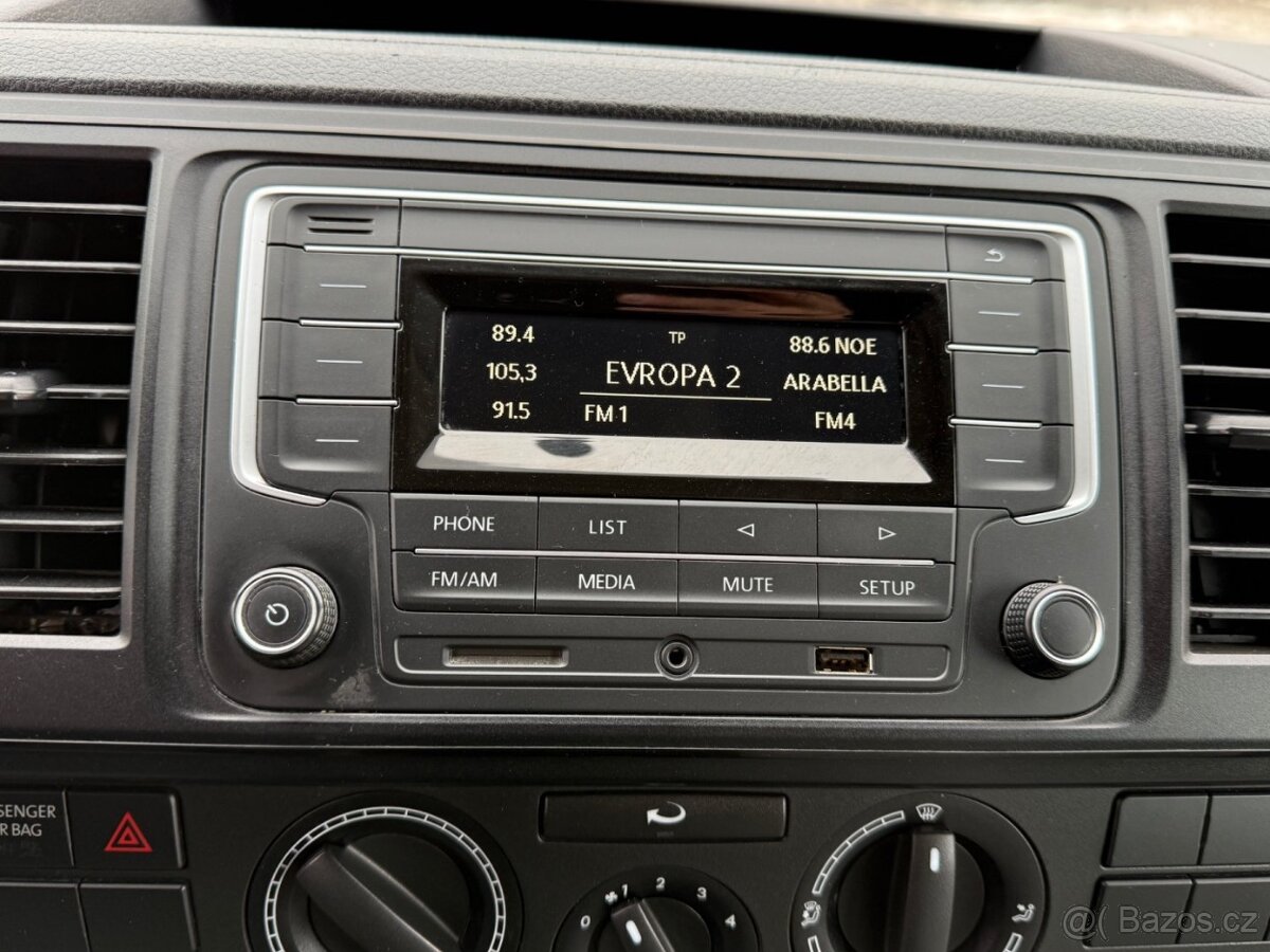 Volkswagen Transporter 2.0 TDi • 4/2016 • 62kw • Nová STK - 10