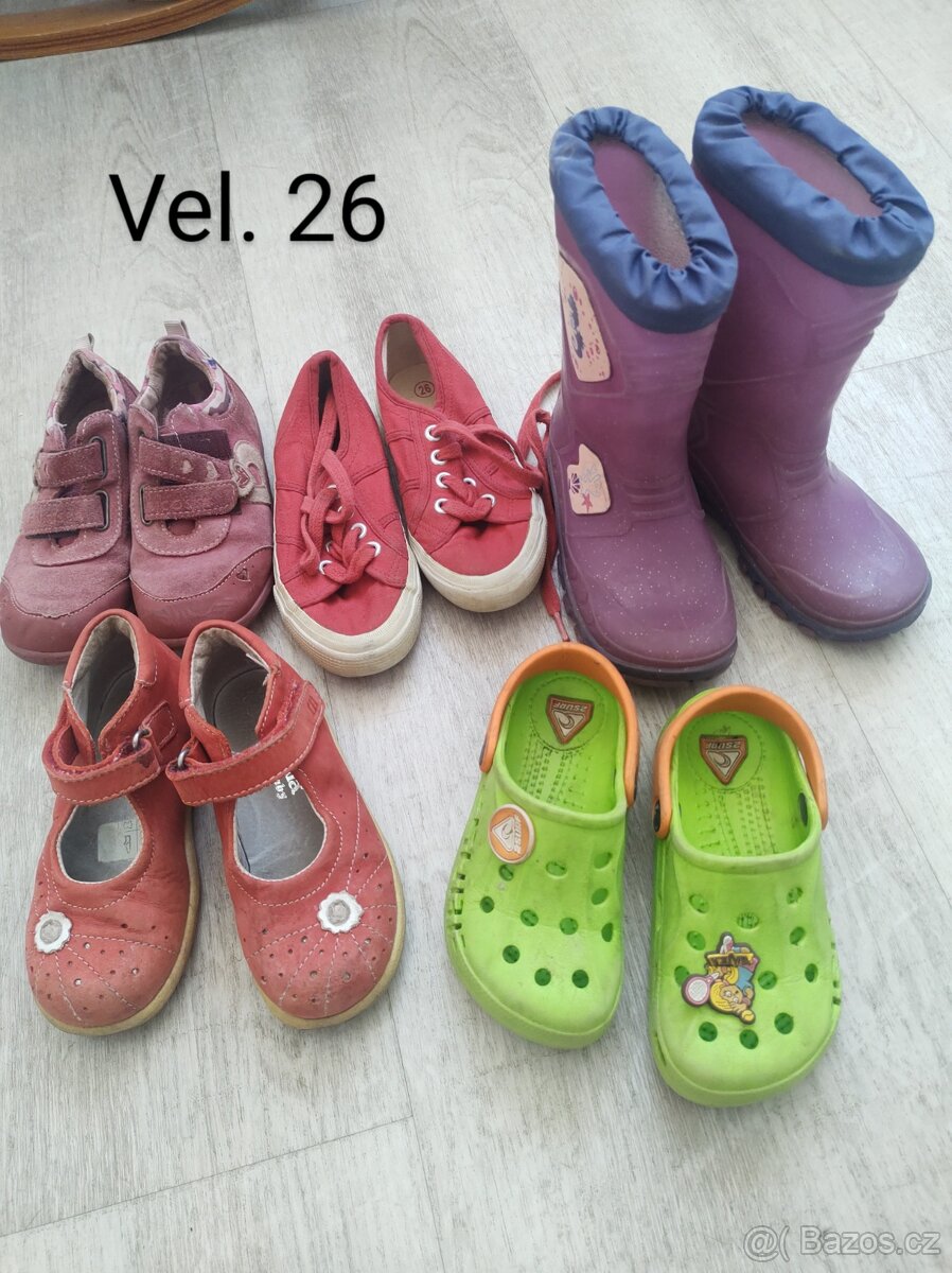 Dětské boty různé velikosti - 10