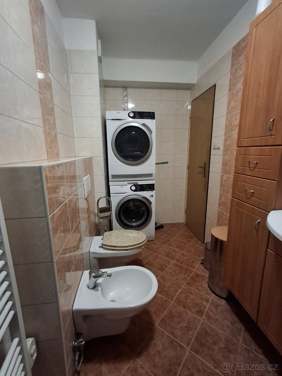 Prodej RD Chlebov s bazénem - 10