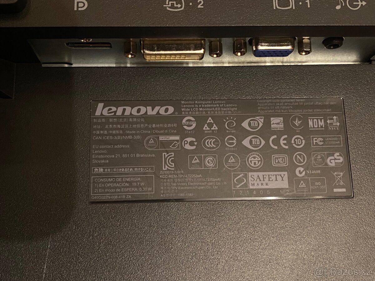 Monitory Lenovo ThinkVision 22” - 10