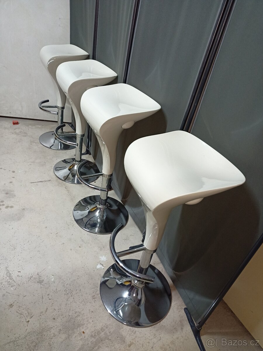 Prodám 4 x krásné výškově stavitelné otáčecí barové židle - 10