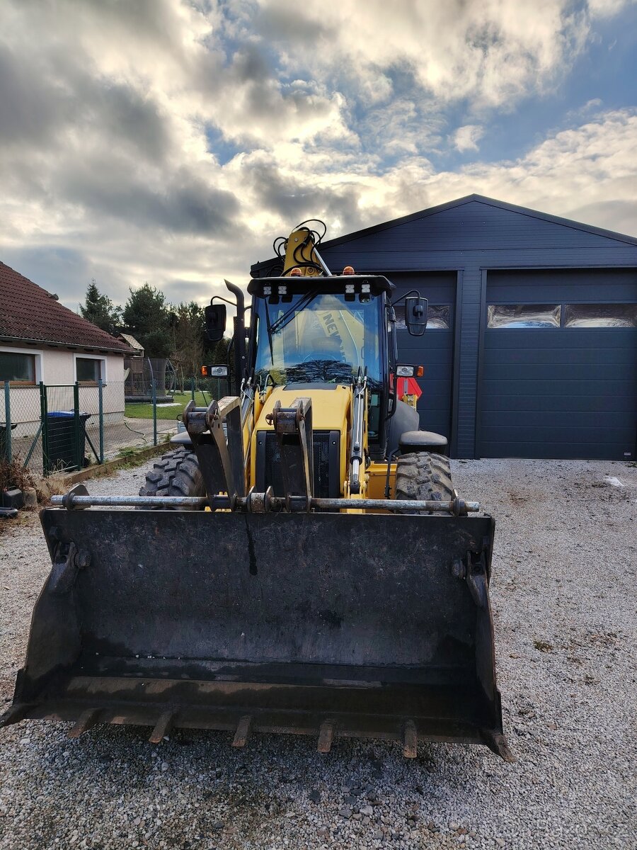 Rypadlo nakladač New Holland B115C pouze 393mth - 10