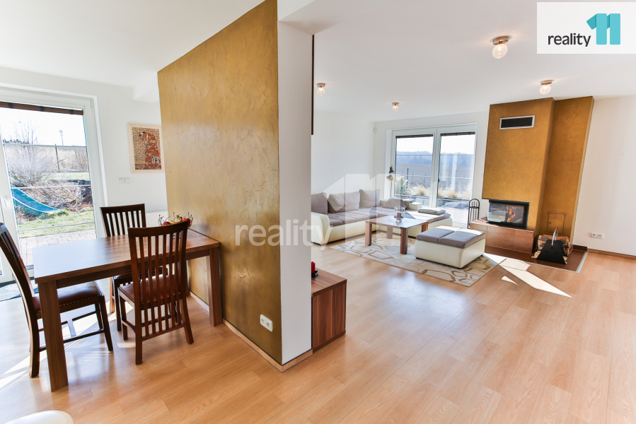 Prostorný dům 238 m2, 5+kk, pozemek 1269 m2, Radějovice, - 10