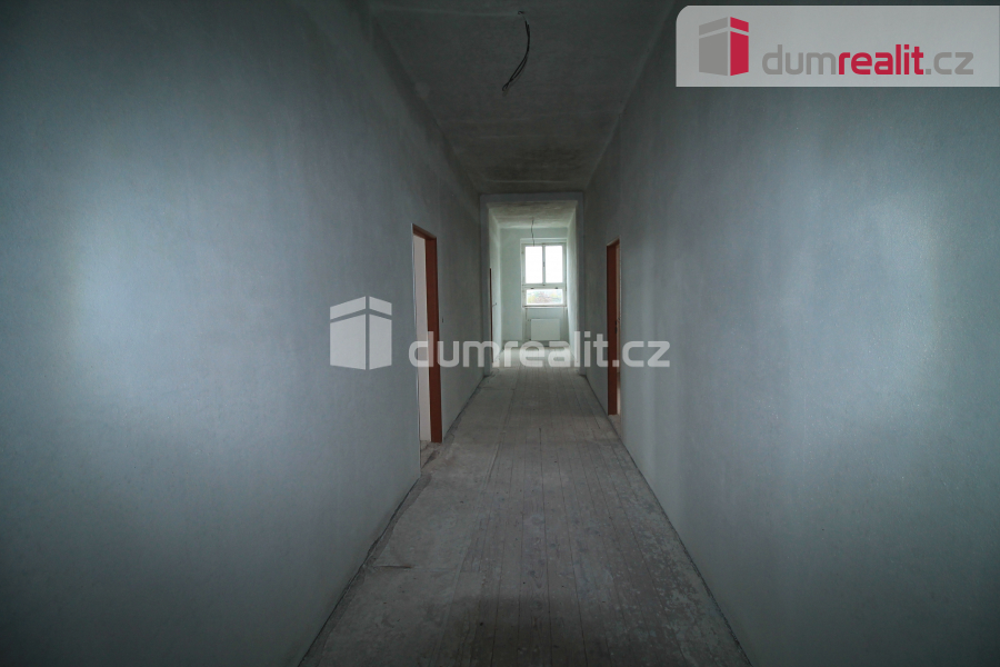 Dům vhodný k ubytování s parkovací plochou pro až 50 automob - 10