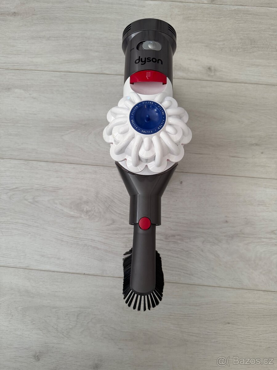 Dyson V7 - 10