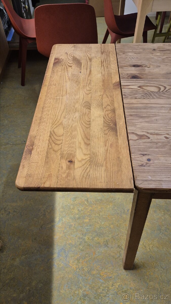 Masivní jídelní rozkládací stůl - 10