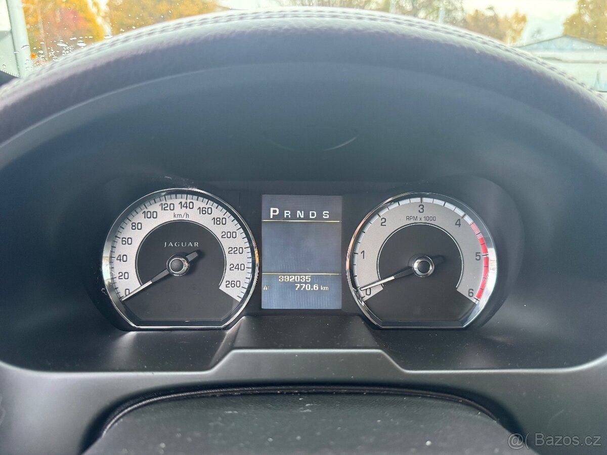 Jaguar XF 3,0d 155kW, VYMĚNÍM - 10
