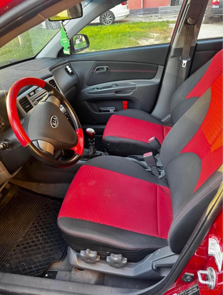 Kia rio - 10