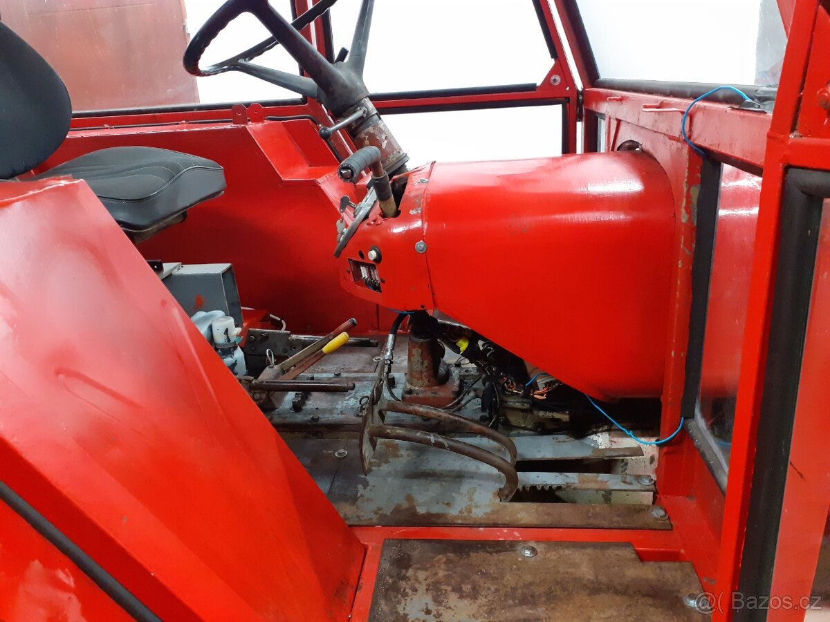 Prodám kolový traktor Zetor 6911 - 10