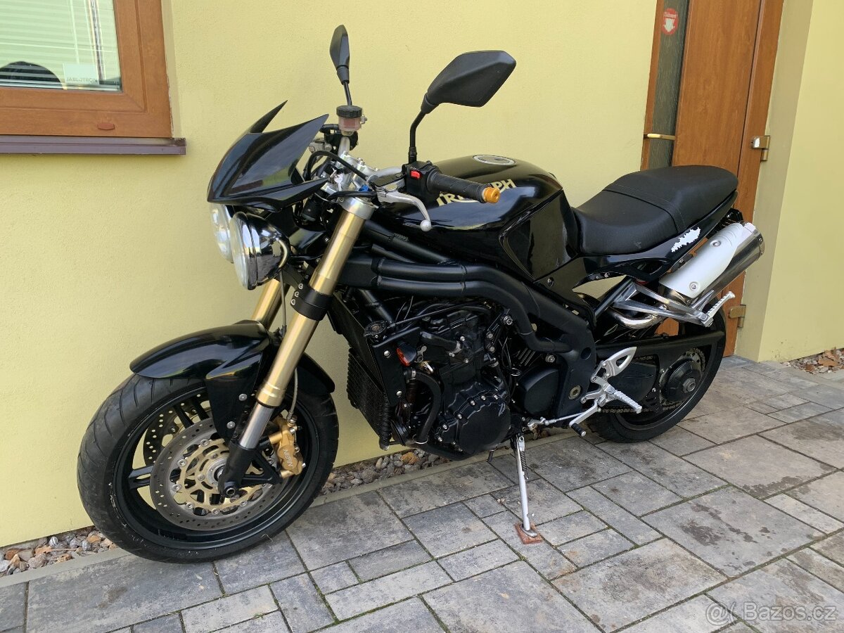 Triumph SPEED TRIPLE 1050 - 10