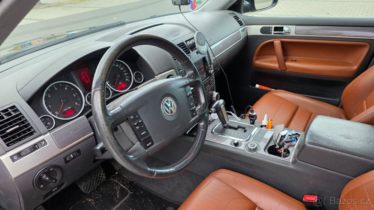 Volkswagen Touareg 3,0 TDI 176 kW 4x4 automat rv2008 - 10