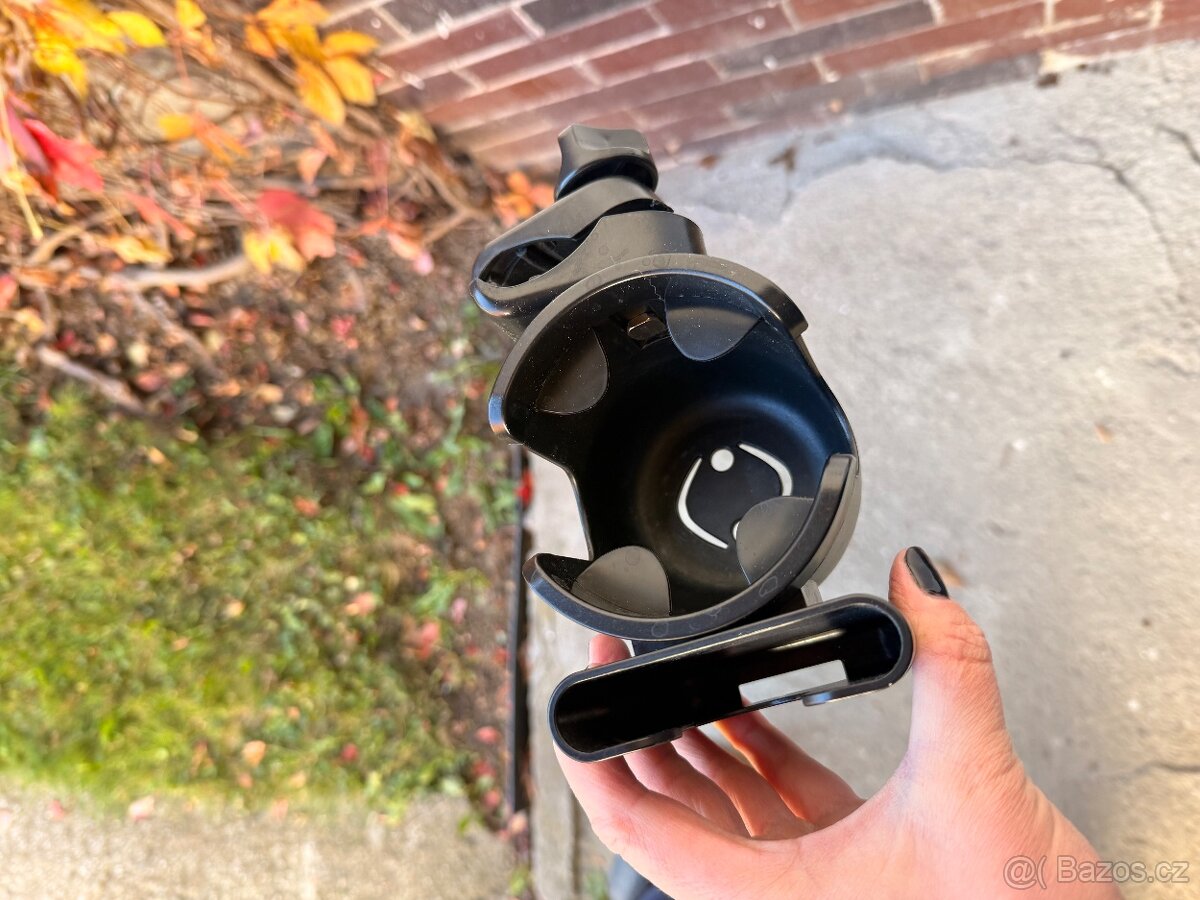 Kočárek Petite&Mars Street s bohatým příslušenstvím - 10