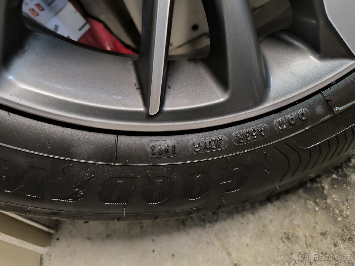 ALU kola Toyota Avensis 5x114,3 R17, Originál, pneu 6mm+TPMS - 10