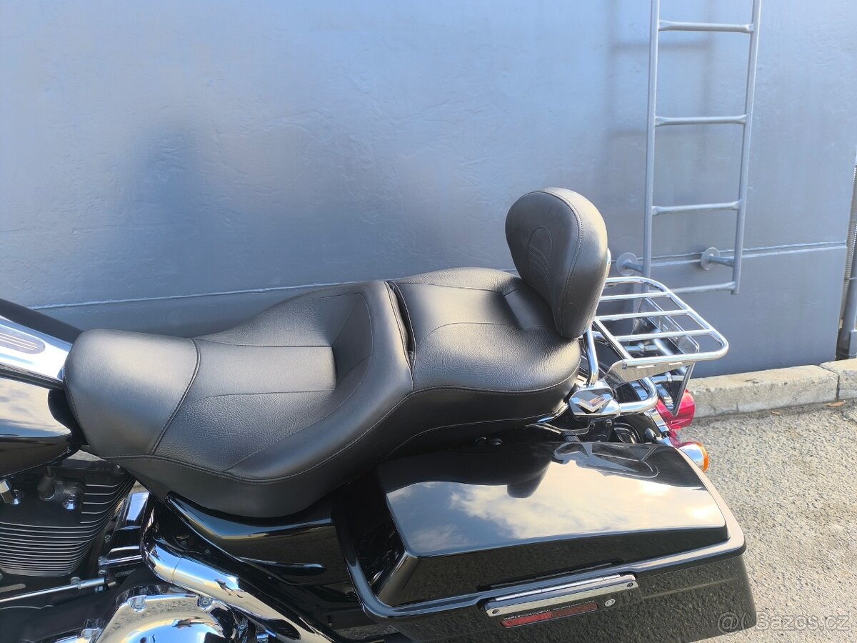 Harley Davidson FLHX Street Glide TOP STAV EU verze - 10