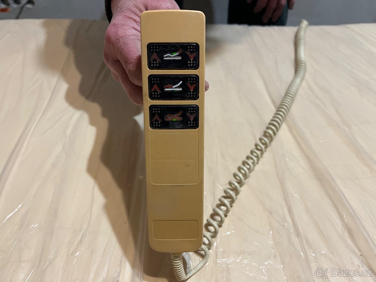 Elektrická polohovací postel - 10