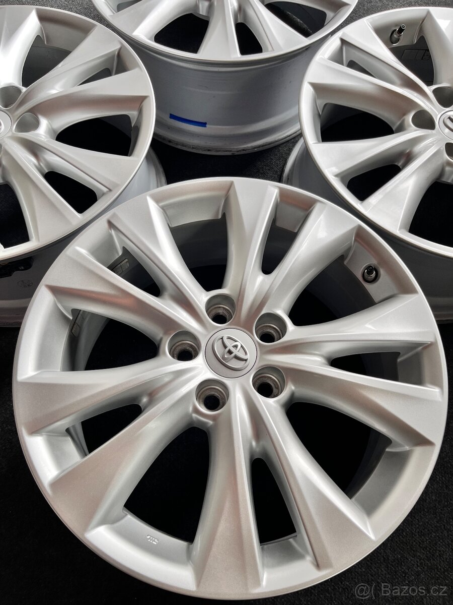 Toyota RAV4 - 4. Generace alu originál sada disku - ET45 - 10