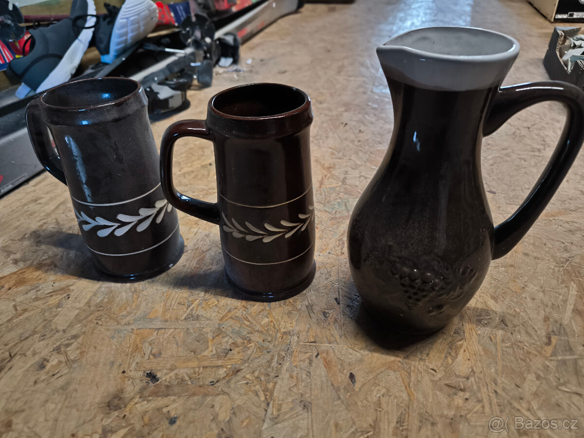 Hrníčky, sklenice, talíře, keramika, sošky a jiné nálezy na - 10