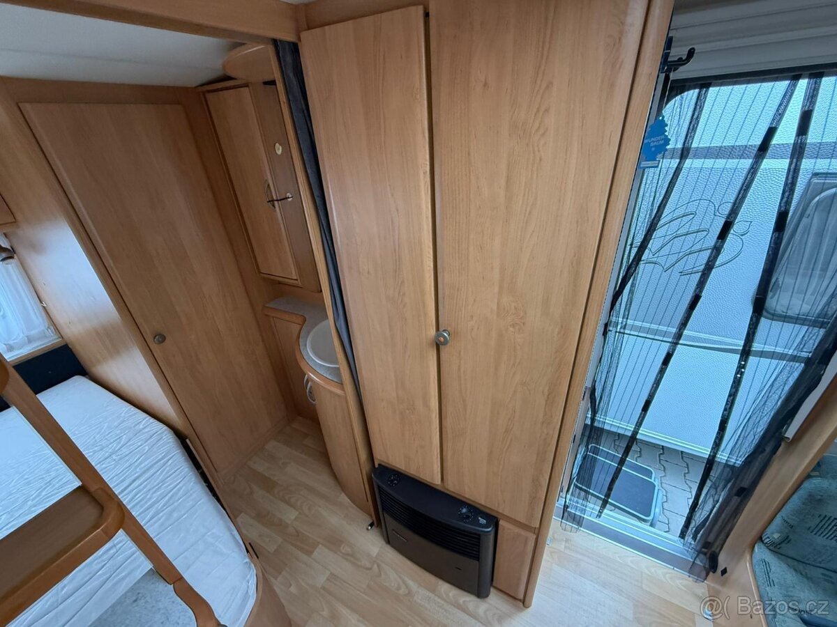 Hobby Excellent 460, 4 osoby, bojler, sprcha, stan - 10