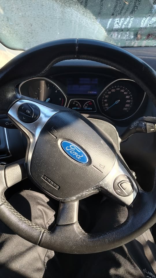 Ford Focus 1.6 TDCi, kombi, 85kW, 2013 - 10