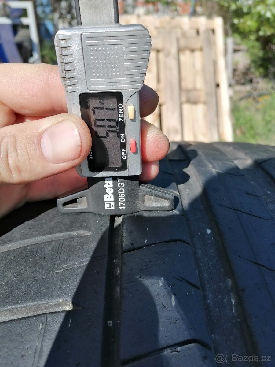 Pirelli P Zero 315/35ZR22 - 10