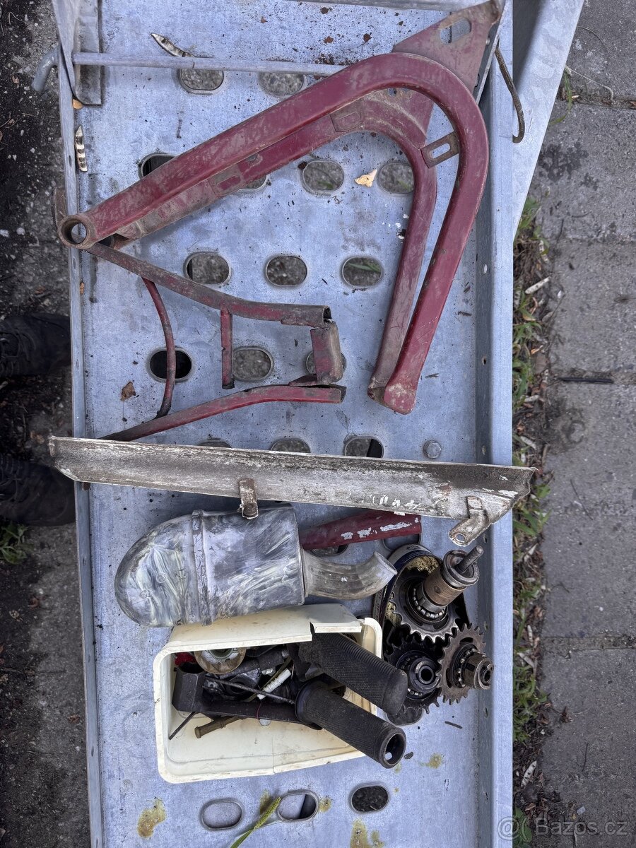 Motocykl Jawa soubor náhradních dílů - 10