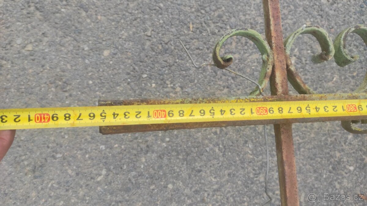 Starý železný plot, plotové dílce, 7,9 bm - 10