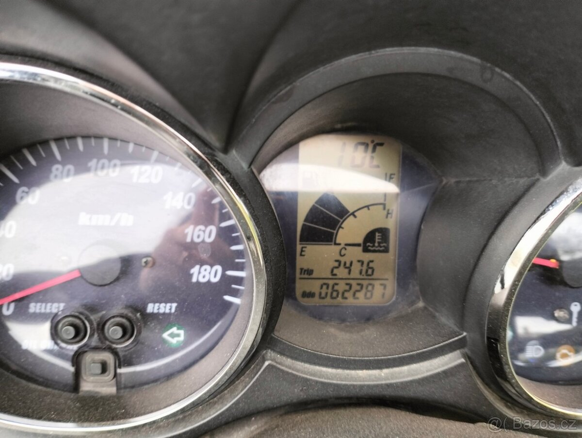 Yamaha YP 400 Majesty - 10