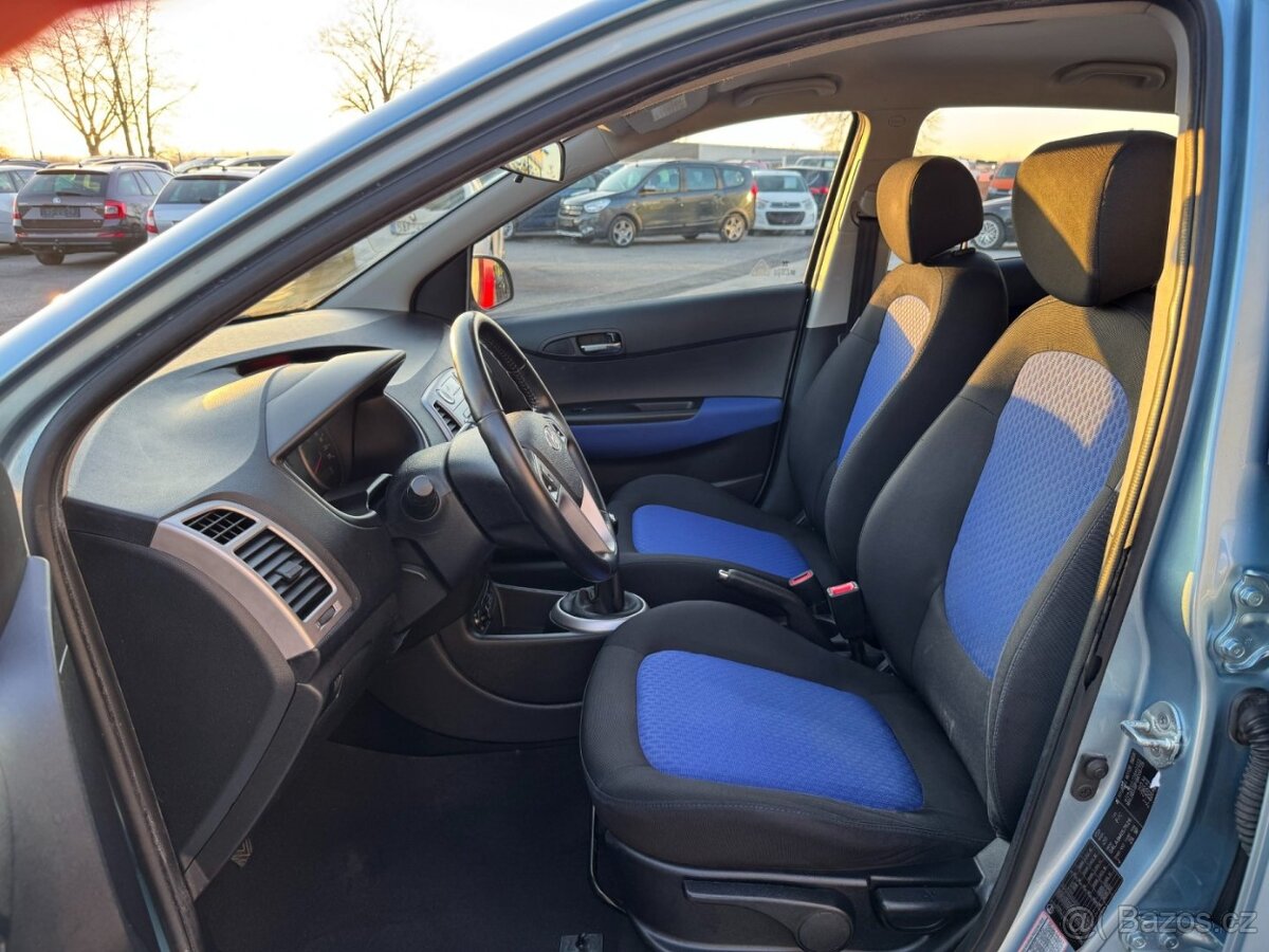 Hyundai i20 1,2i 57 kw Klima - 10