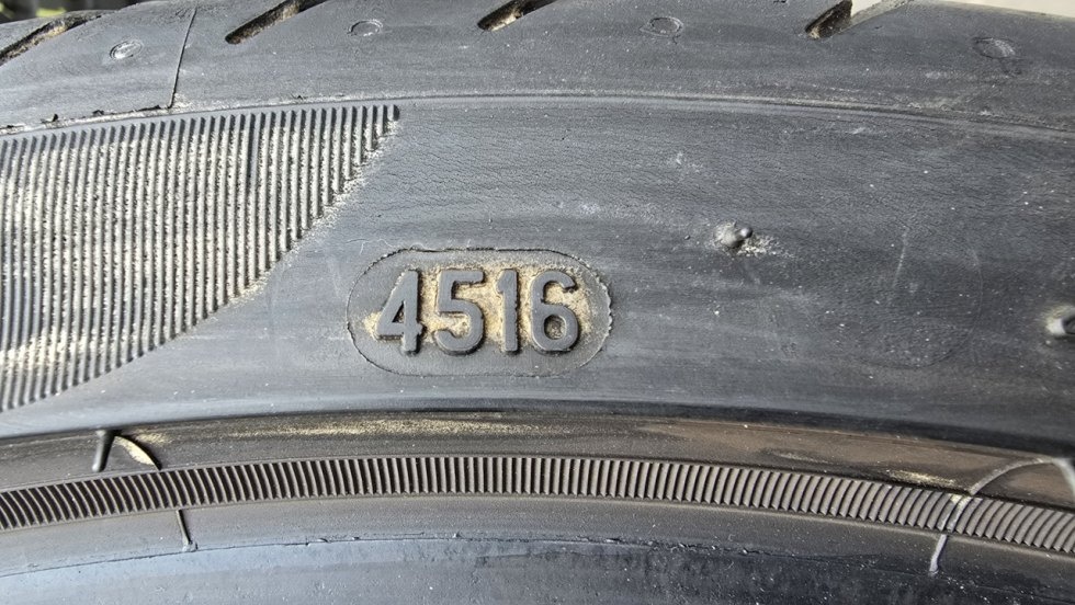 Letní pneu 225/35/19 Pirelli - 10