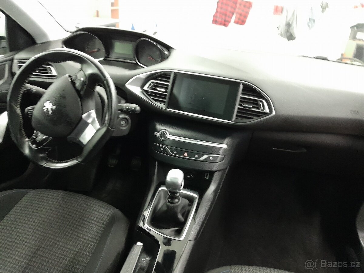 Peugeot 308 1,2T 110 - 10