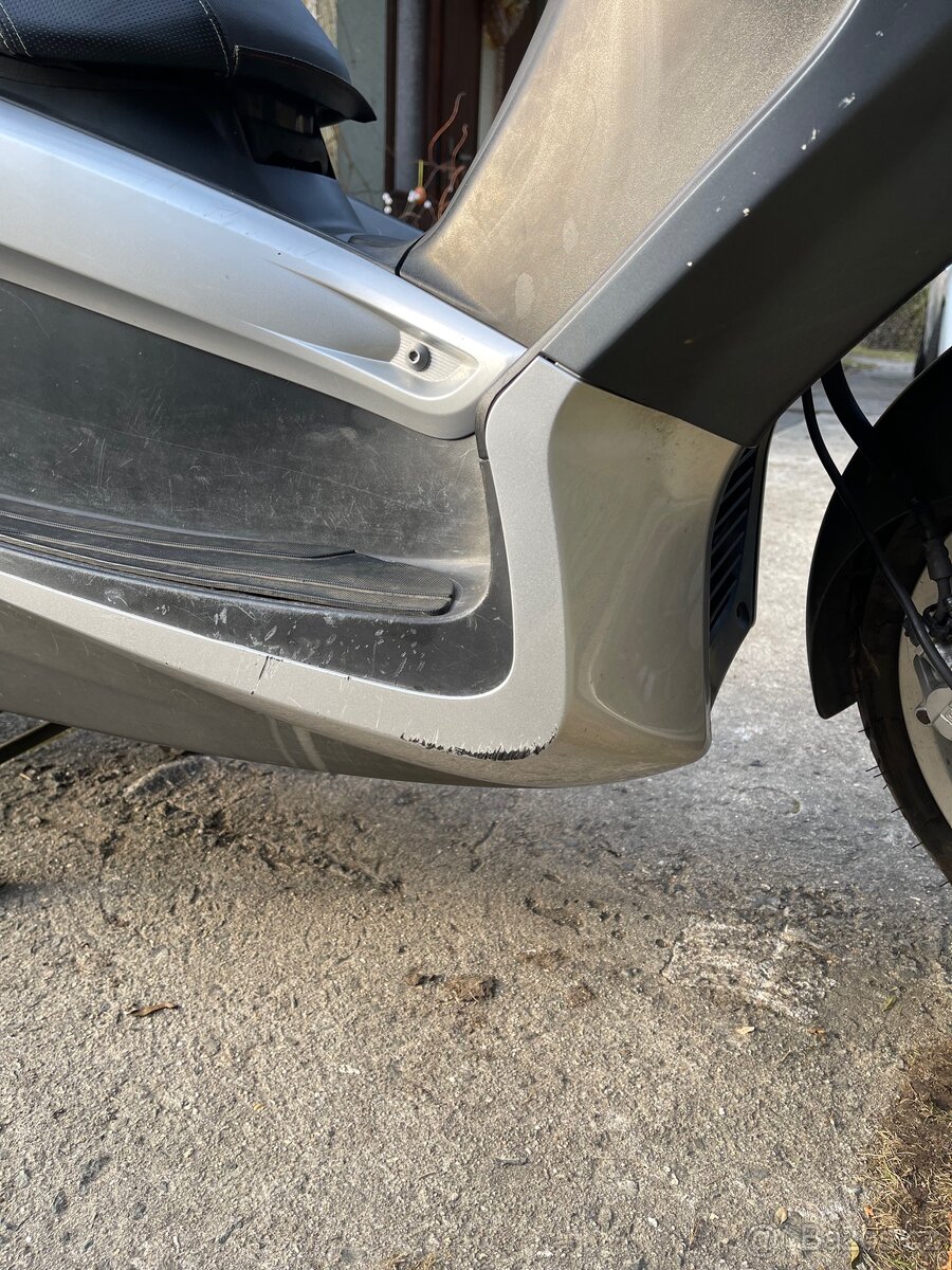 MBK Yamaha Xmax 125 - 10