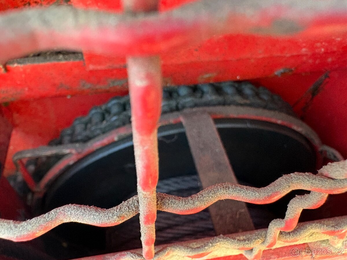 Naviják za traktor Tajfun 5T -pěkný stav- - 10