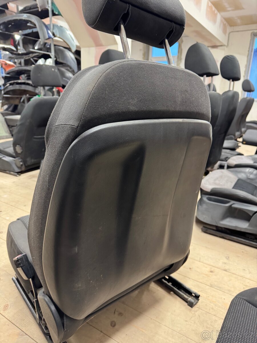 Audi A3 8P, 5d, sedačky - 10