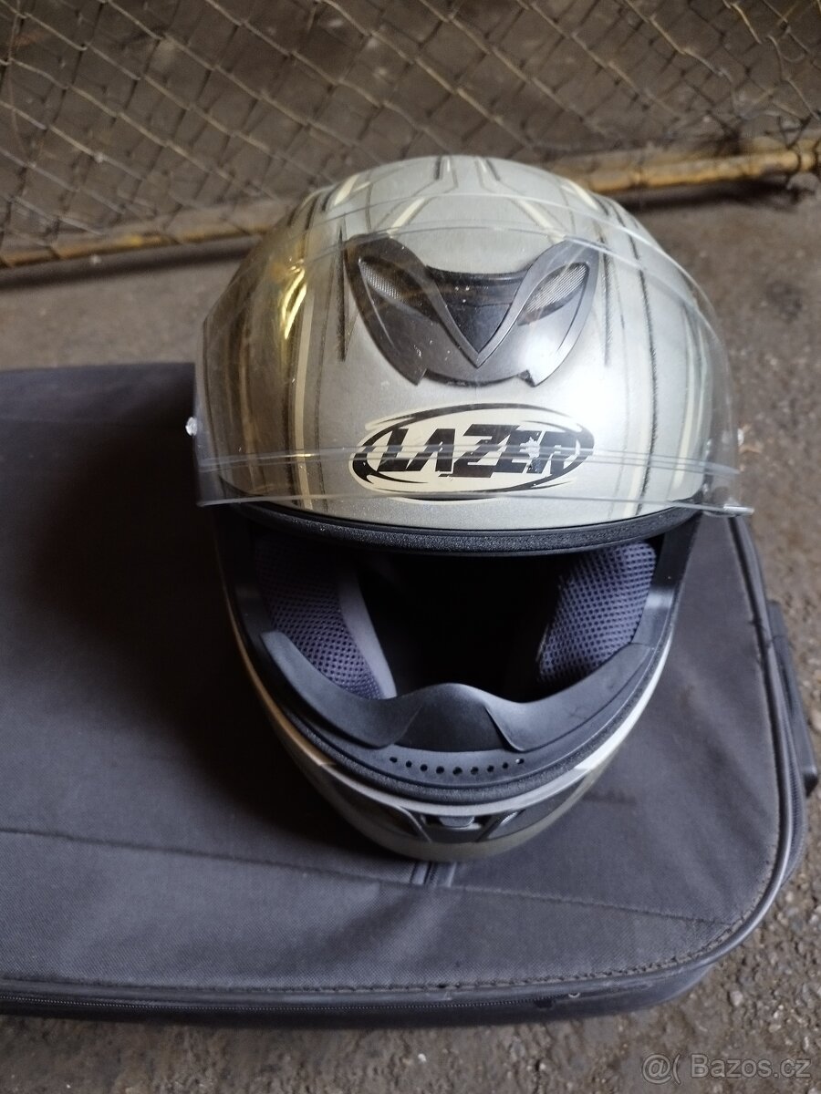 Překlopná přilba Shark - 10