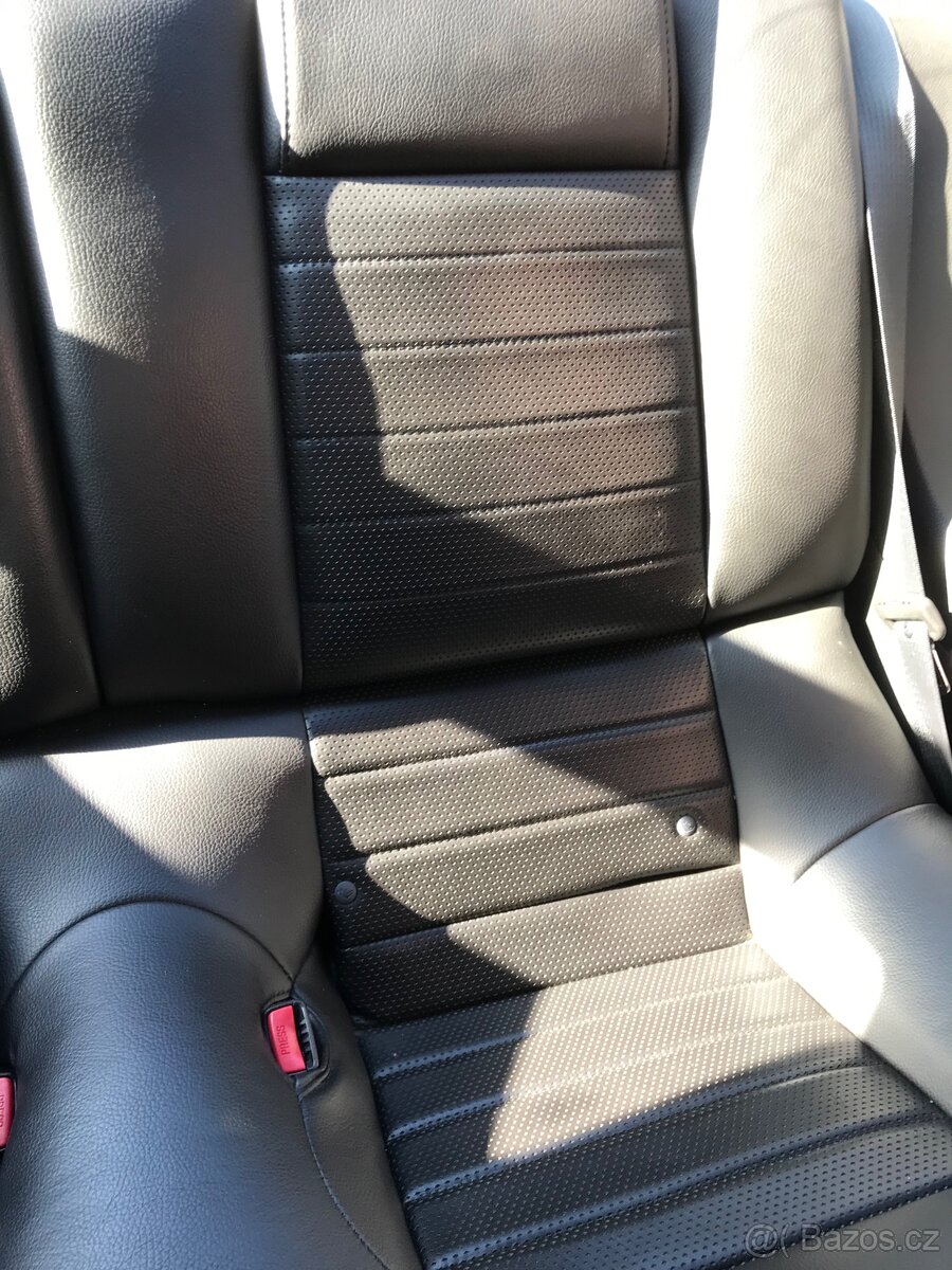 Ford Mustang GT V8 - 10