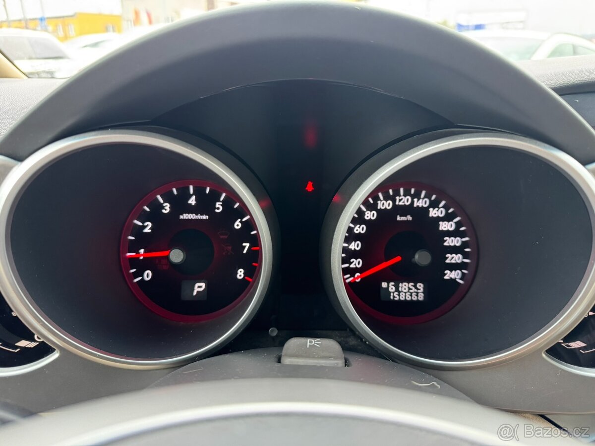 Subaru Tribeca 4X4 3,0i 180 KW AUTOMAT 7 MÍST - 10