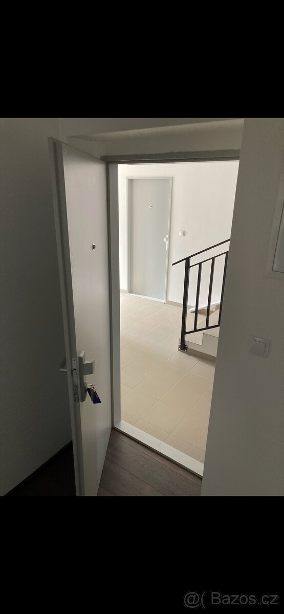 Byt 2kk 38m2 s predzahradkou Ostrov n. Ohri - 10