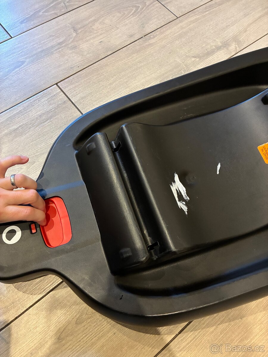 Vajičko, autosedačka s bází Lionelo astrid i size - 10