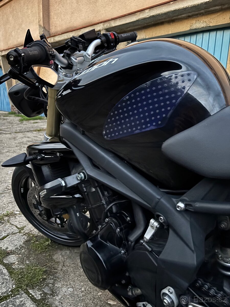 Triumph Street Triple 675 - 10