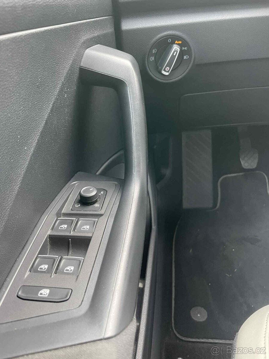 Volkswagen T-Roc 1.5 TSI BMT Style - 10