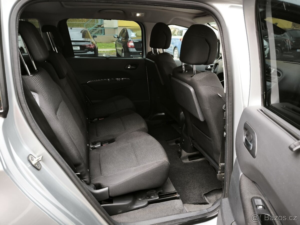 Peugeot 5008, r.v. 2011, motor 1,6-16V benzin - 10