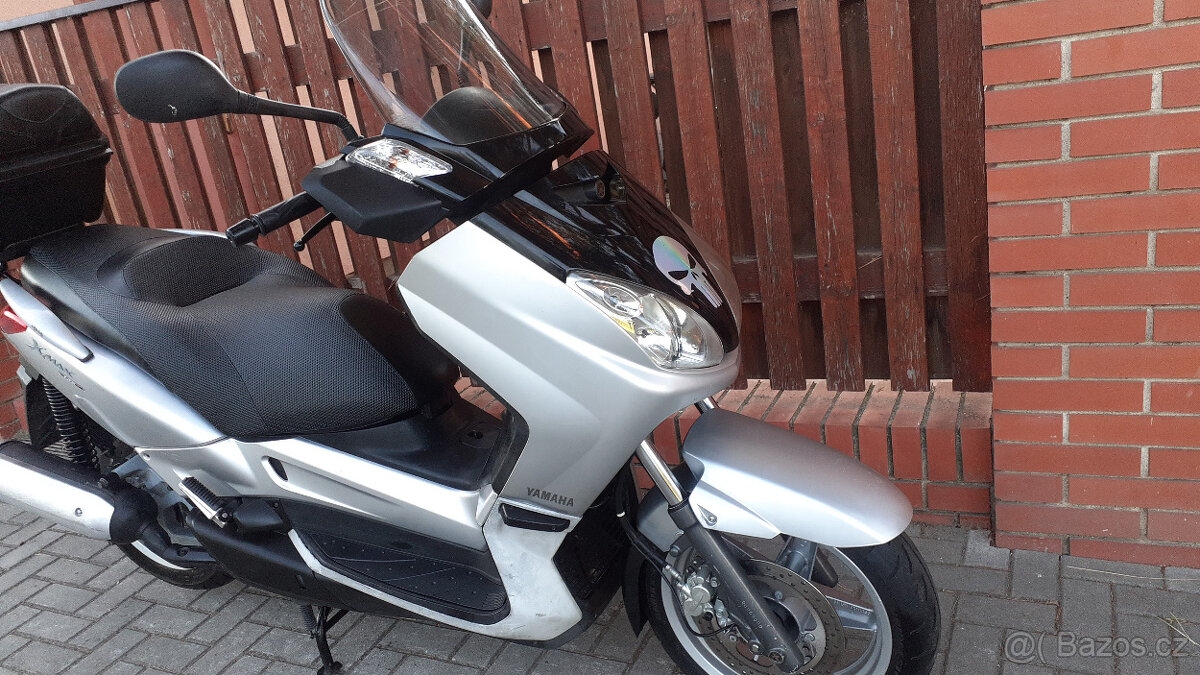 Yamaha X-Max 125 - 10