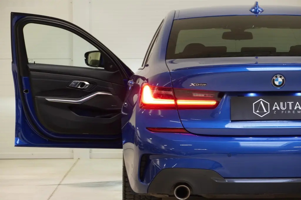 BMW Řada 3, 330i,XDRIVE,H/K M-PAKET,ČR - 10