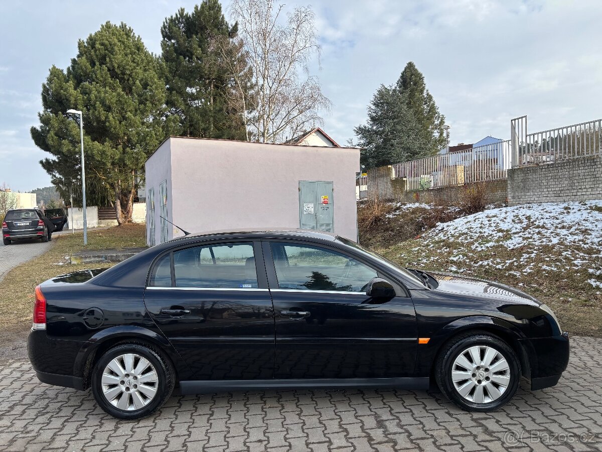 Opel Vectra 2.2 i nová STK 2/28 - 10