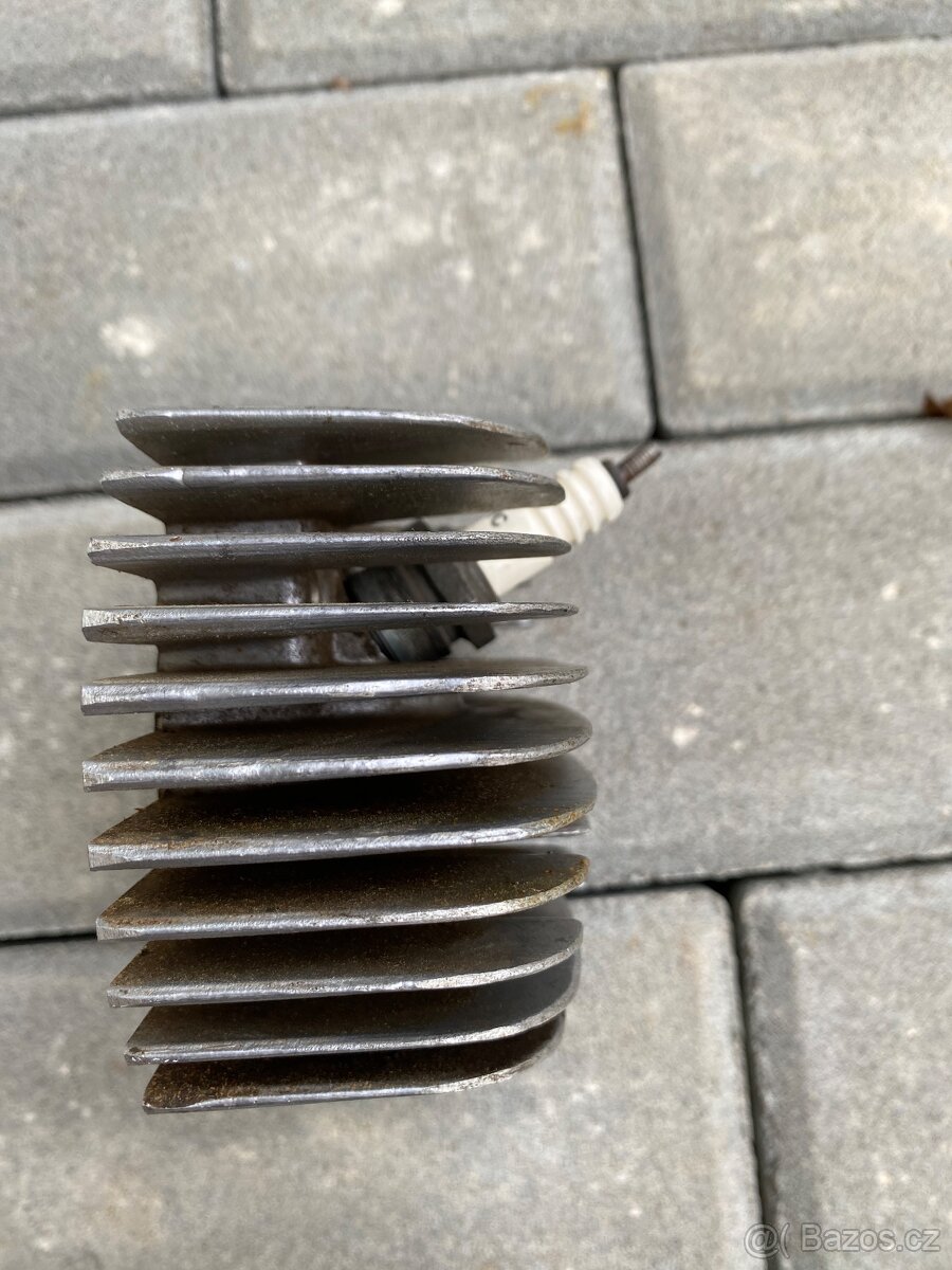 Hlava válce Jawa Pionýr - 10