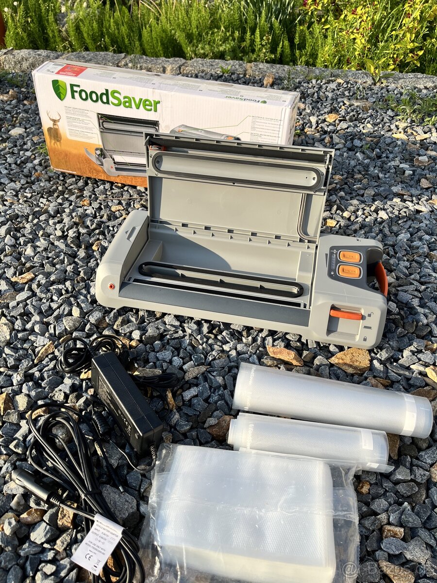 12V vakuovačka Food Saver expediční verze pro lovce - 10
