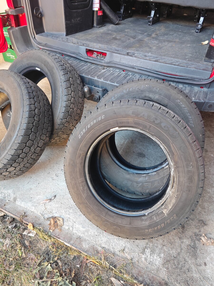 Pneumatiky 235/65R16C - 10