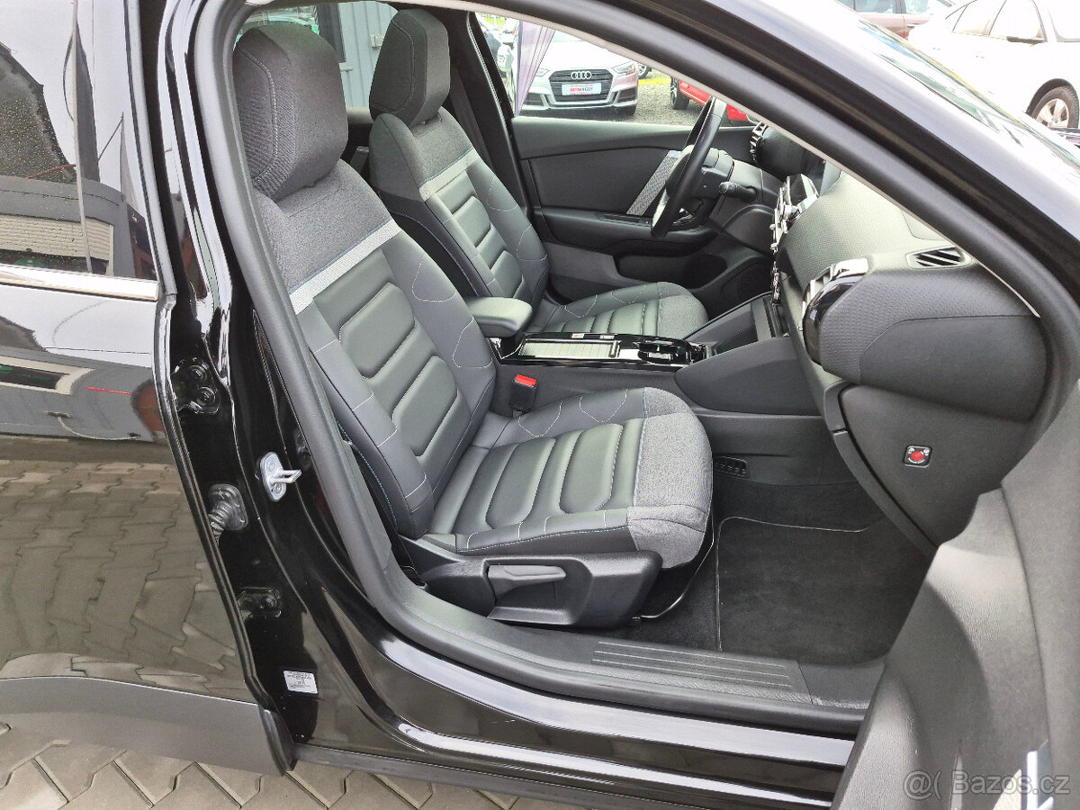Citroën ë-C4/100kW/SHINE/DPH/NEZÁV.TOPENÍ/PANORAMA - 10