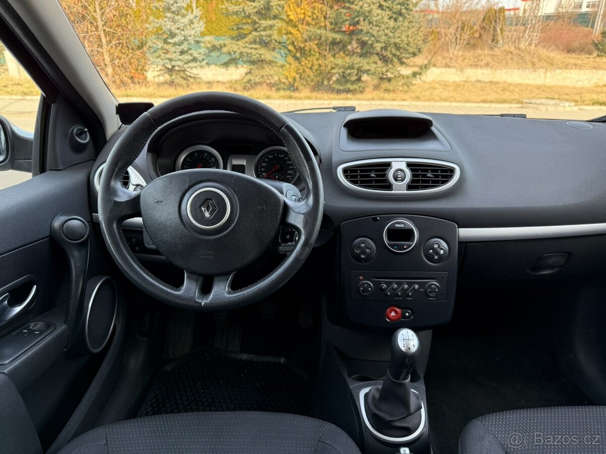Renault Clio 1.2 - 10